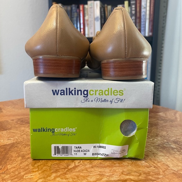 Walking Cradles | Beige Tara Leather Flat Wide Width ZL618 - Picture 9 of 10